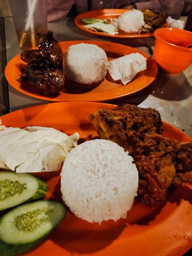 AYAM PENYET MAS MARNO CENGKARENG