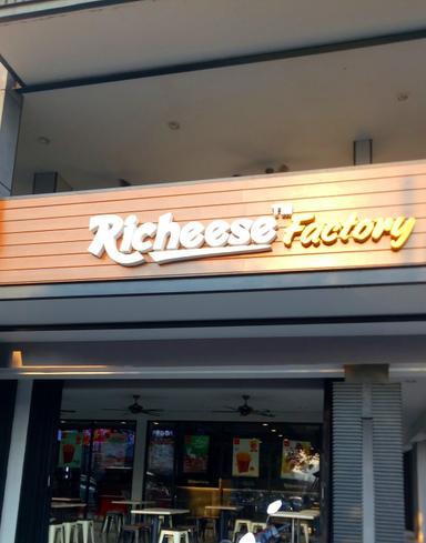 RICHEESE FACTORY - PLAZA DE LUMINA SEMANAN