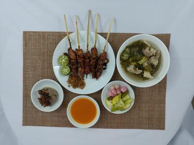 SATE BABI DAN BAKUT KAPUK SEJAK 1978