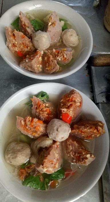 BAKSO URAT RAWIT SUPER JUMBO MAS BEWOK