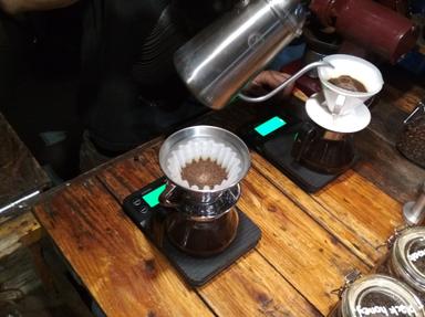 KEDAI KOPI GUYON