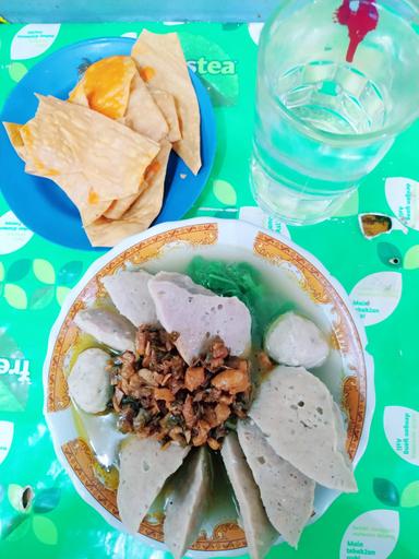 MIE AYAM PAK SANTO MUNCUL LAGI, FLAMBOYAN