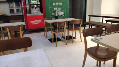 WINGSTOP SOUTH QUARTER