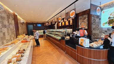 HOLLAND BAKERY MERDEKA TANGERANG