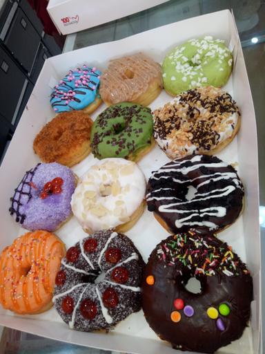 DONAT MADU CAB CIPAYUNG