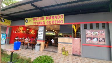 KEDAI MAEV BUBUR MANADO PISANG GORENG TMII