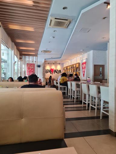 PIZZA HUT RESTORAN - TAMAN MINI CENTRAL