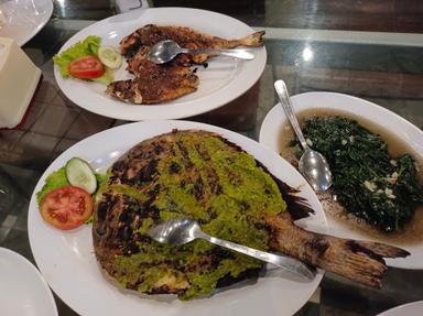 WAROENG KAMPOENG SEAFOOD & ROPANG