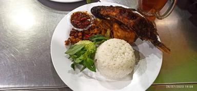 AYAM BAKAR KQ5 PONDOK KELAPA