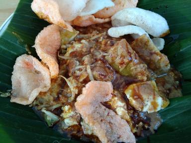 GADO-GADO MEDE