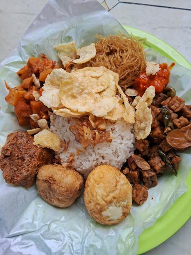 LONTONG SAYUR MEDAN KAK IKA (PETOJO)