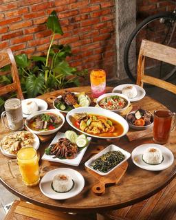 WARUNG TEKKO