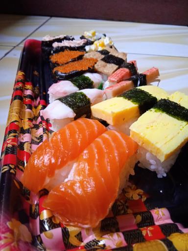 SUSHI & SASHIMI - AEON MALL TANJUNG BARAT