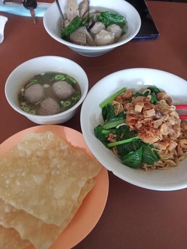 BAKSO URAT & MIE AYAM 99 MAS PUR