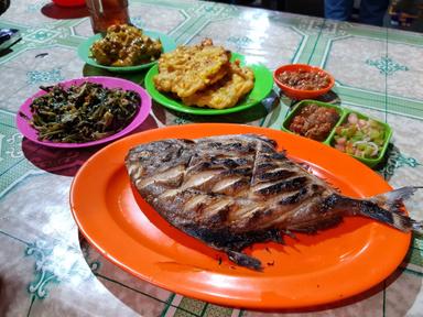 IKAN BAKAR DODIKA KHAS MANADO