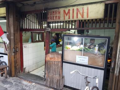 RUMAH MAKAN MINI INDAH