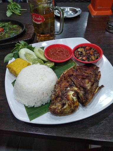 AYAM BAKAR KAMBAL