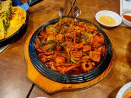 BORNGA KOREAN RESTAURANT - WOLTER MONGINSIDI