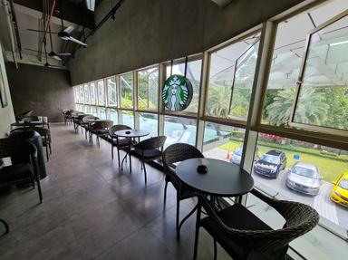 STARBUCKS - LA MAISON