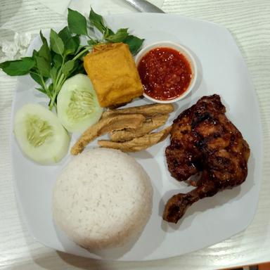 AYAM BAKAR KAMBAL - CIPULIR