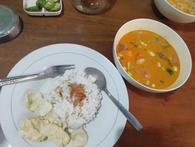 SOTO BETAWI MPOK RODEMAH