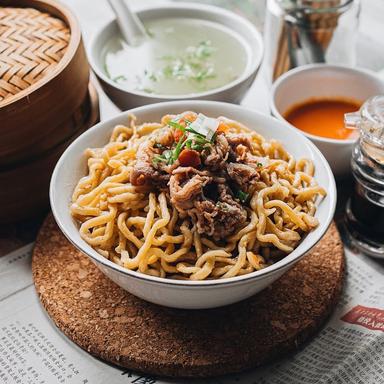 BAKMI ALONG - KEBON JERUK