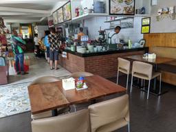 Photo's Eaton Restaurant & Bakery - Kebon Jeruk
