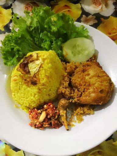 AKK (AYAM KREMES KERATON) KELAPA GADING