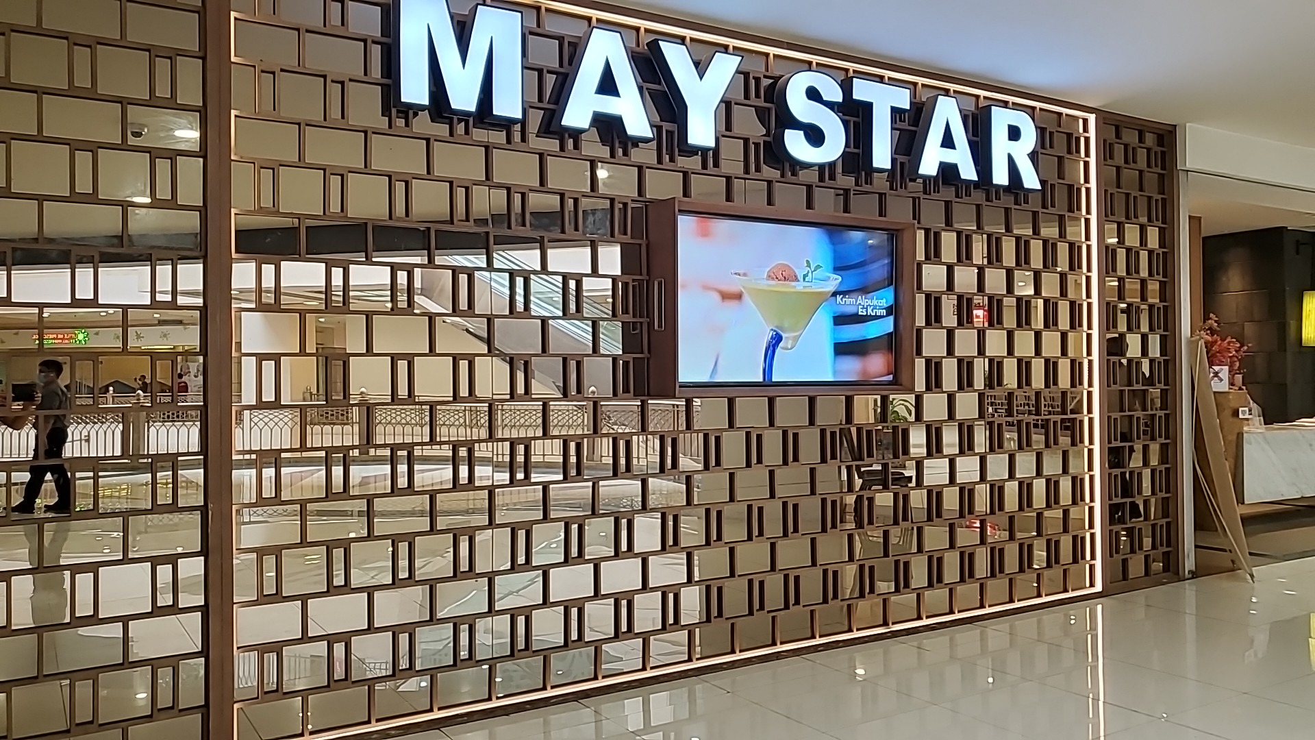 MAY STAR - ARTHA GADING