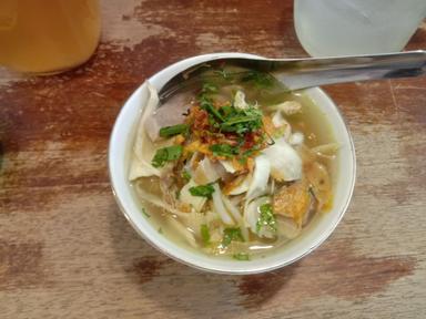 SOTO KUDUS SENAYAN