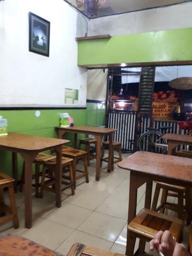 WARUNG BELUT SATE KELINCI KEMAYORAN ( RESTO BELUT SUNADI)