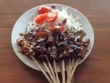 WARUNG SATE SOLO PAK MIN - KEMAYORAN