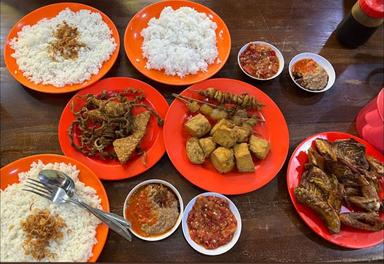 NASI UDUK BU MEI