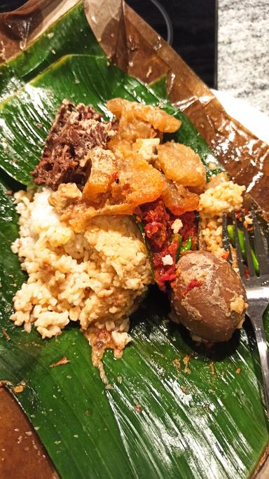 GUDEG PEJOMPONGAN