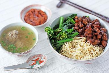 SOTO MIE BOGOR ADE