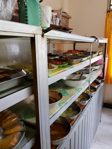 WARUNG MAKAN BU SAM