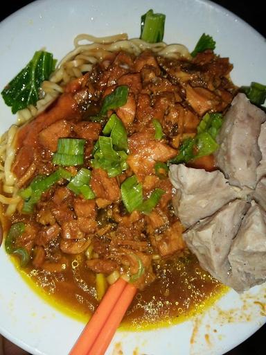 BAKSO KOMBOR