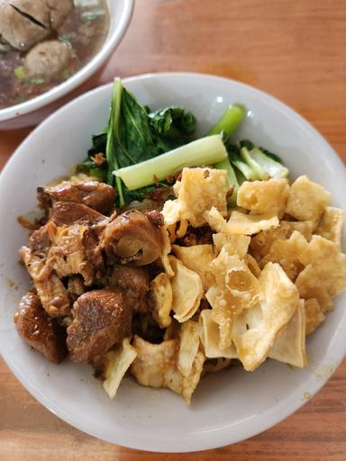 BAKSO RUSUK SAMANHUDI KELAPA GADING