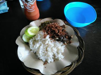 BEBEK GORENG SAMBAL IJO