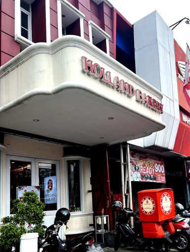 HOLLAND BAKERY - KRAMAT JATI