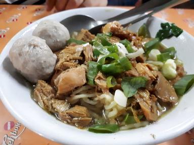 SOTO AYAM SURABAYA DEPAN GG. KOBER