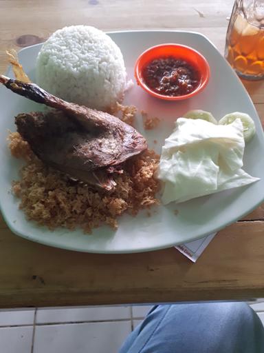 BEBEK GORENG KAWAN LAMA