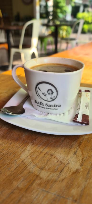 KAFE SASTRA BALAI PUSTAKA