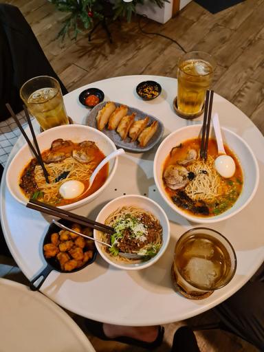 CHARO KEDAI RAMEN & CAFE • SYAHDAN