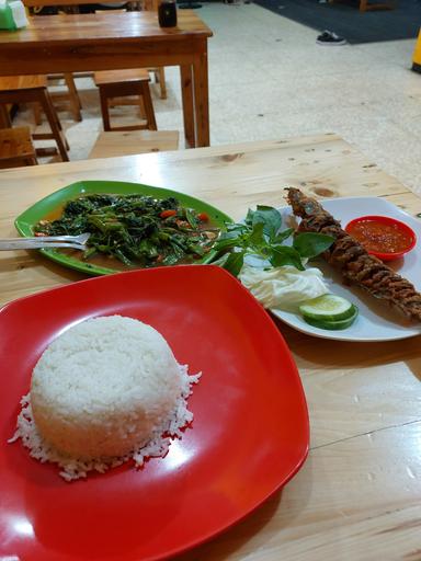 WARUNG LAMONGAN PECEL LELE