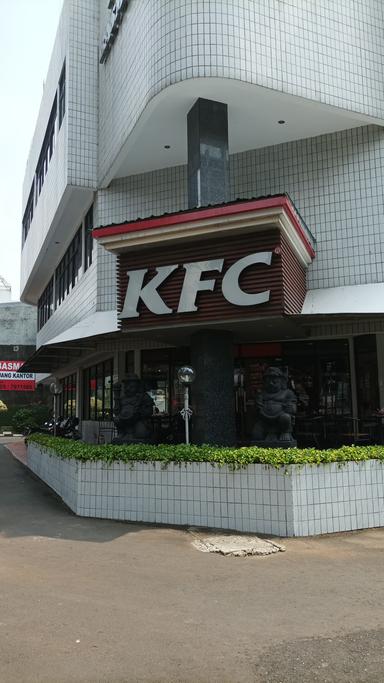 PLAZA BASMAR KFC