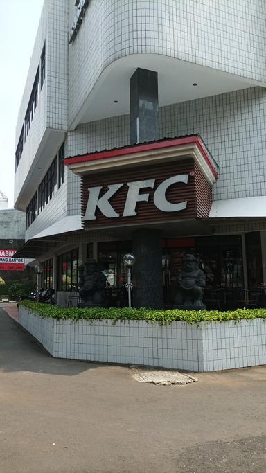 KFC - PLAZA BASMAR