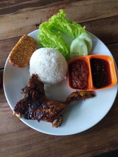 AYAM BAKAR BEJO