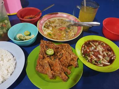 AYAM BAKAR TALIWANG