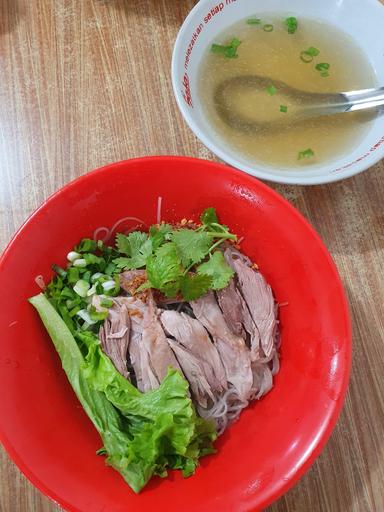 BIHUN BEBEK & AYAM NASI TIM TPI